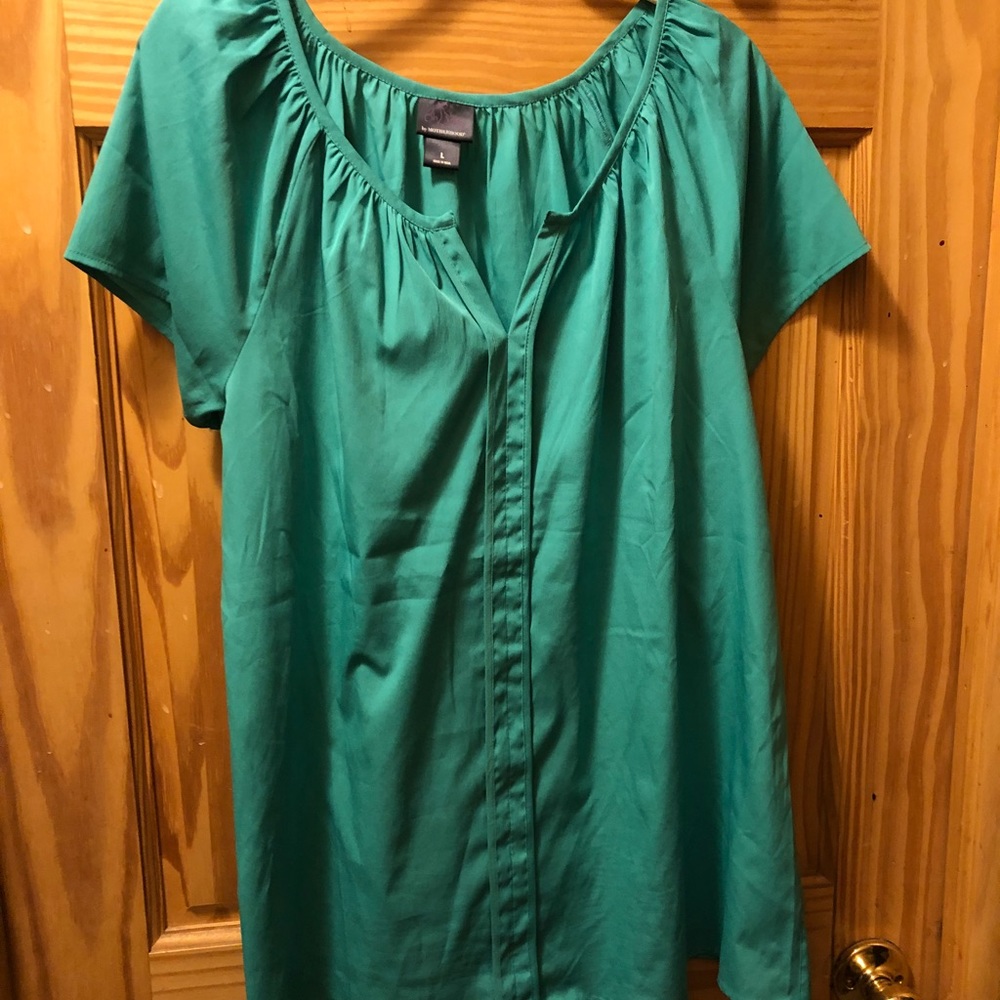 Size large maternity shirt